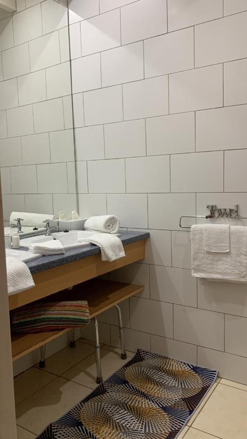 Centrally Located Spacious Apartment 威廉斯塔德 外观 照片